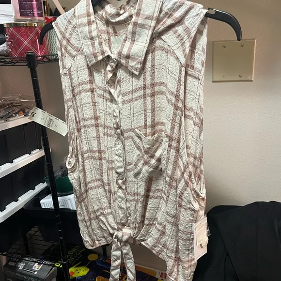 Sleeveless Tie-Front Plaid Top in Beige and Brown - Picture 1 of 1